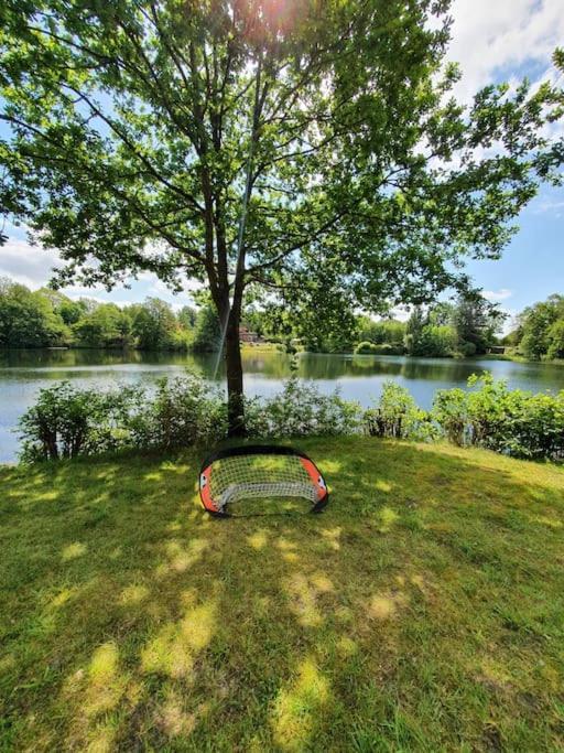 Ferienhaus Blauer See Mit Optionalem Hot-Tub Bockhorn  Ngoại thất bức ảnh