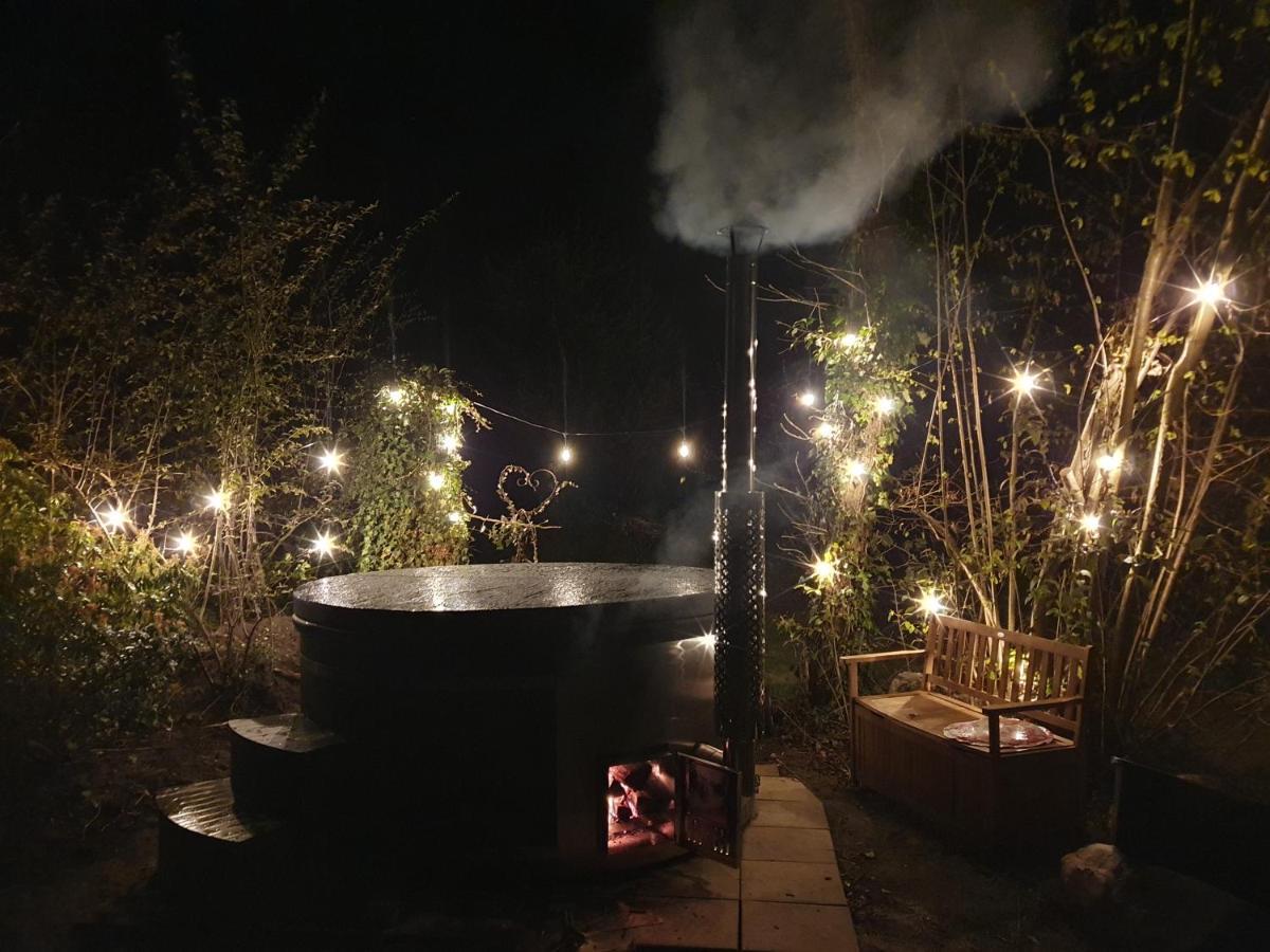 Ferienhaus Blauer See Mit Optionalem Hot-Tub Bockhorn  Ngoại thất bức ảnh